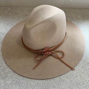 GIGI PIP Wide Brimmed Fedora Hat with additional band